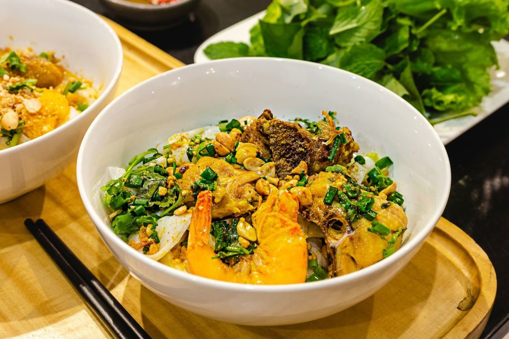 Cơm Hến - Món Ăn Sáng Nổi Tiếng Xứ Huế