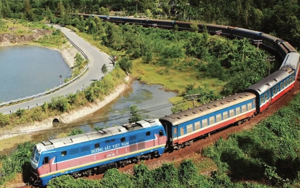 getting to danang by train