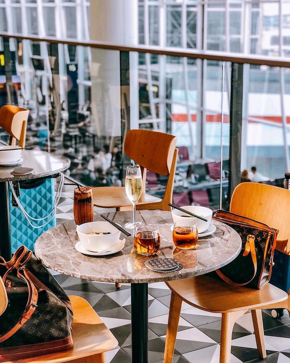 Qantas Hong Kong Lounge