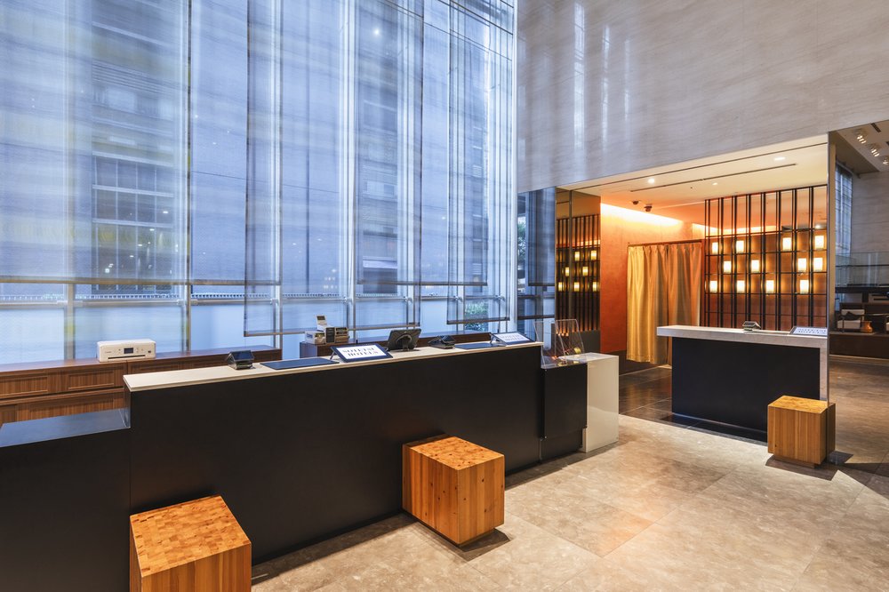 hotel sunroute lobby