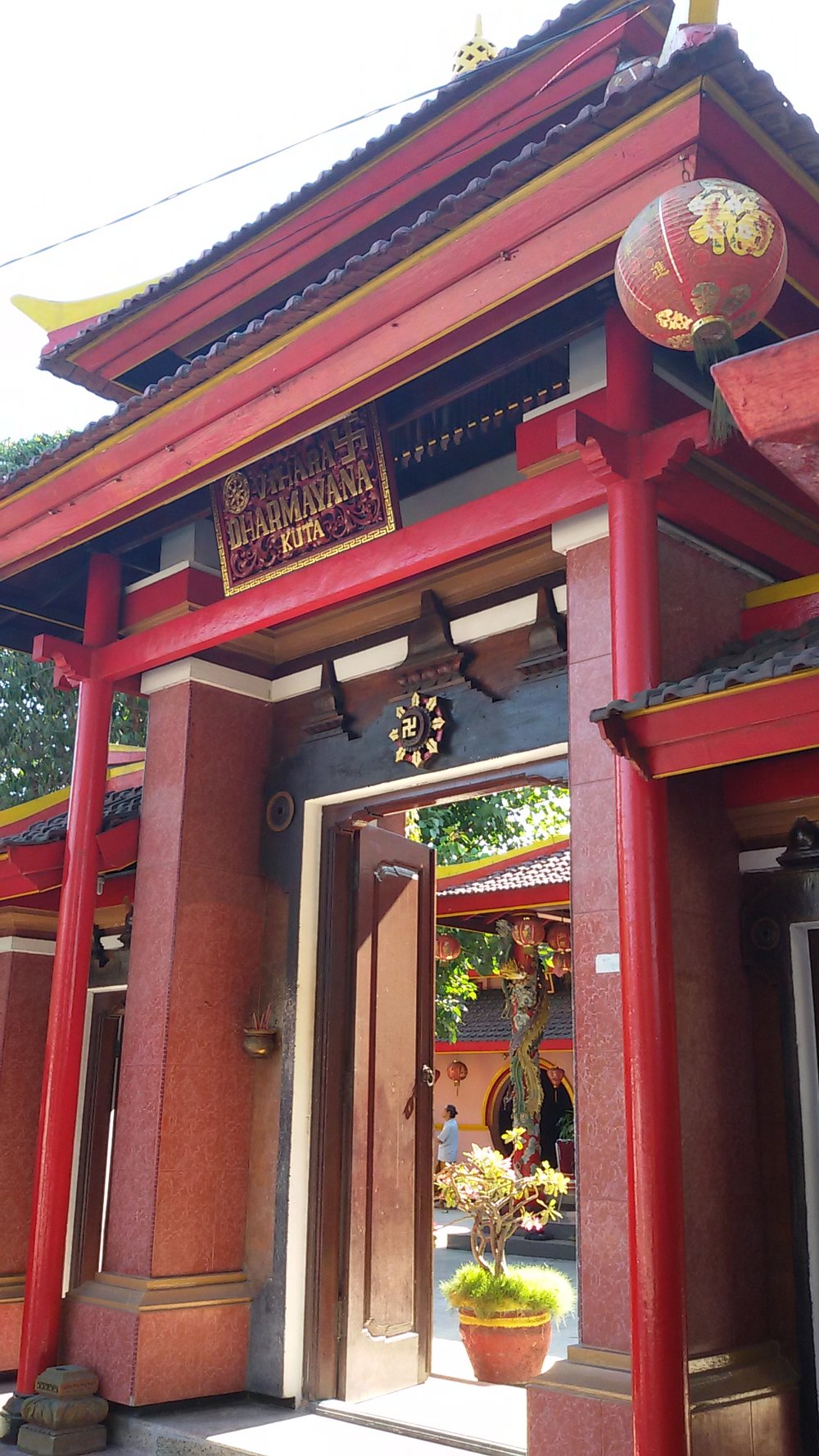 Photo credit: Okkisafire on Wikimedia Commons