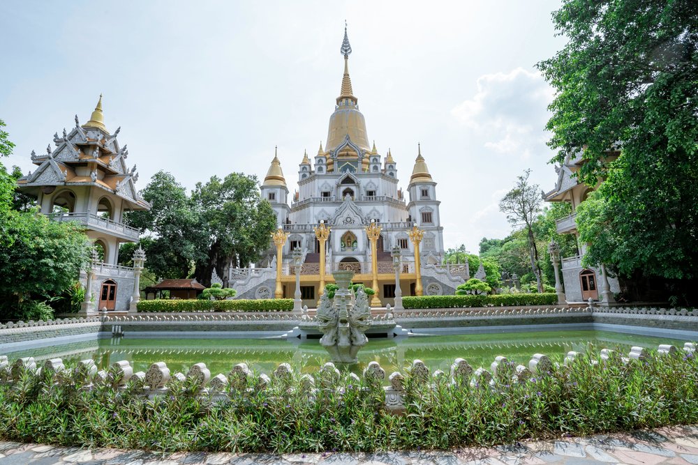 Buu Long Buddhist Temple under White Sky