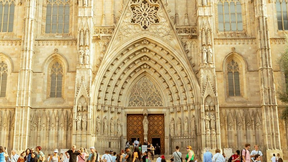 Nhà Thờ Barcelona - Hành Trình Trải Nghiệm Lịch Sử Và Kiến Trúc
