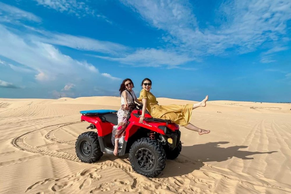 Đồi Cát Trắng Mũi Né