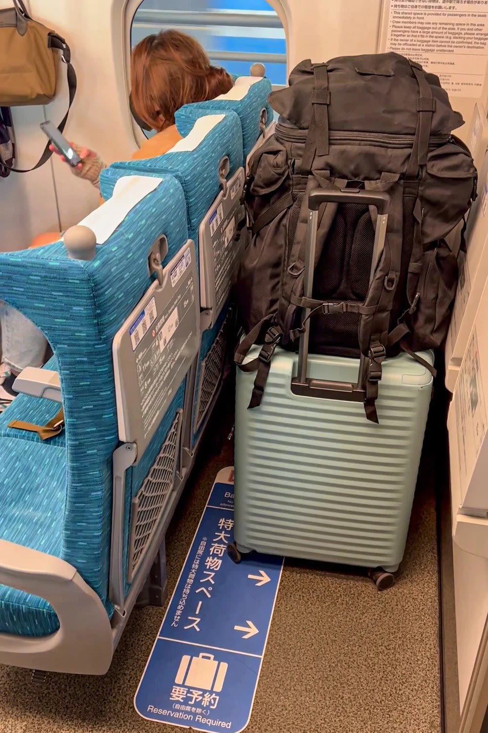  Về Không Gian Đặt Hành Lý 