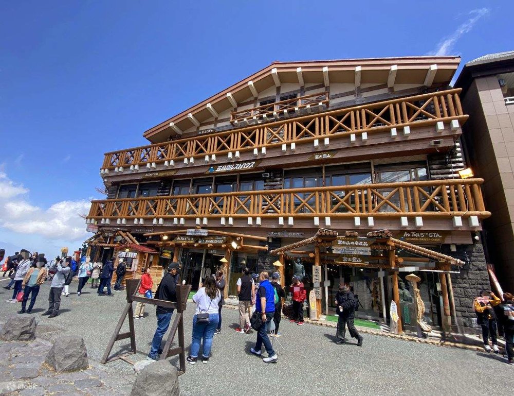 富士山五合目景點, 五合目紀念品店