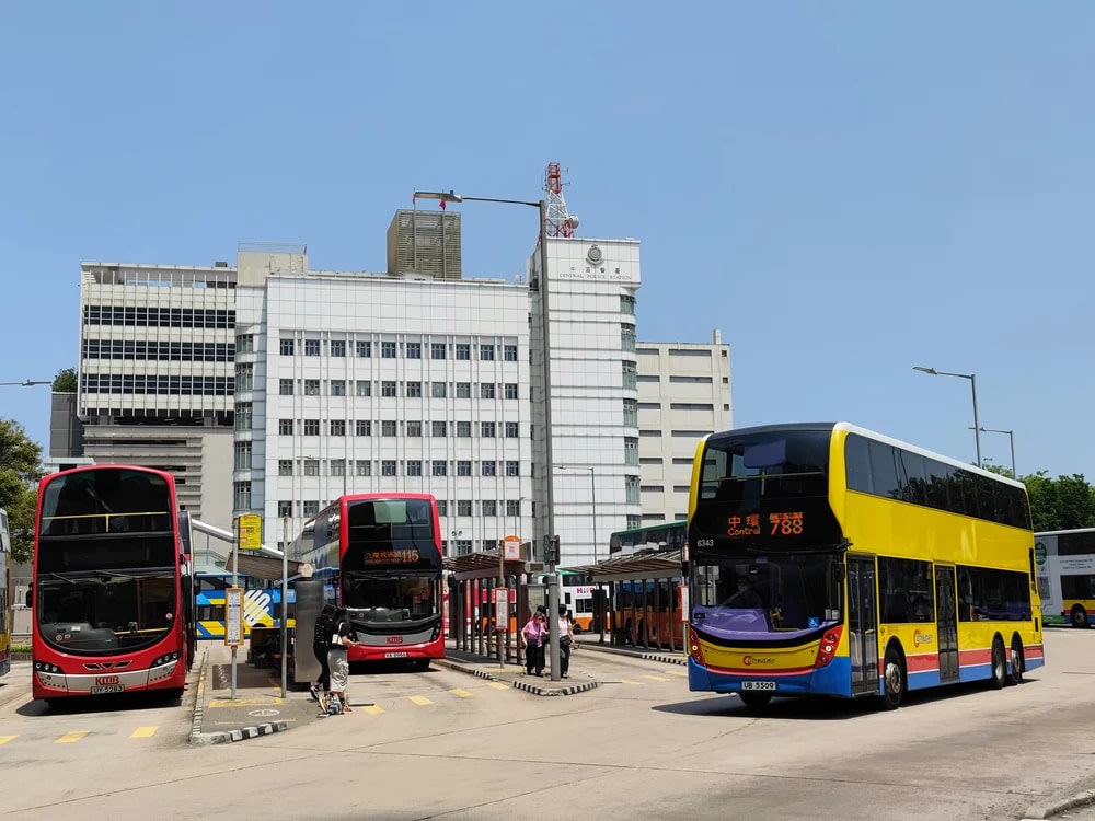 蓮塘口岸交通, 專營巴士