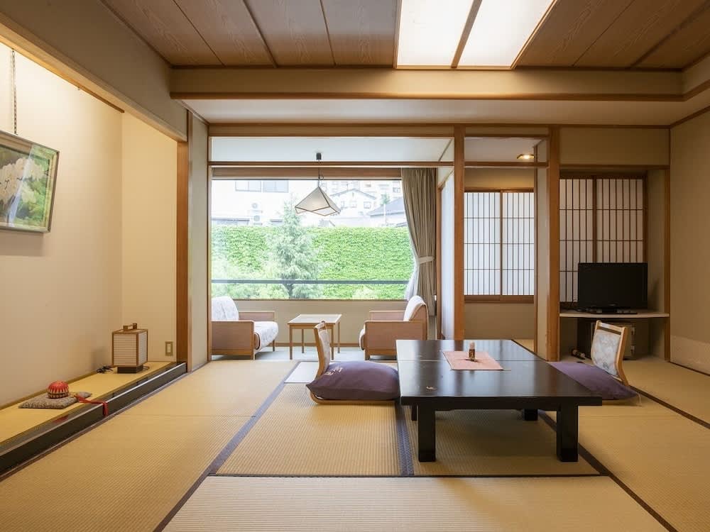 EN Shosenkaku Kagetsu Ryokan