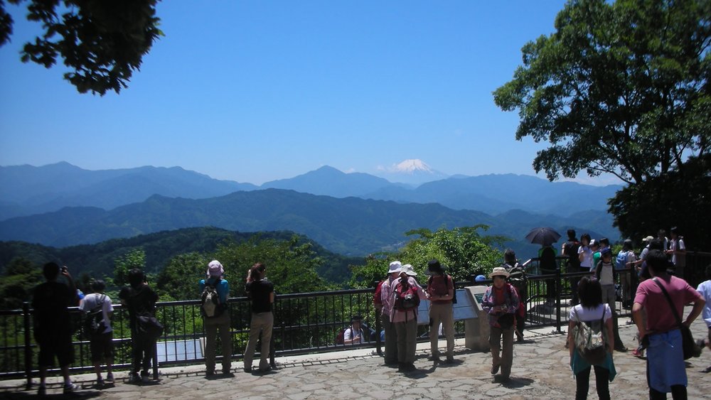高尾山景點, 高尾山山頂展望台