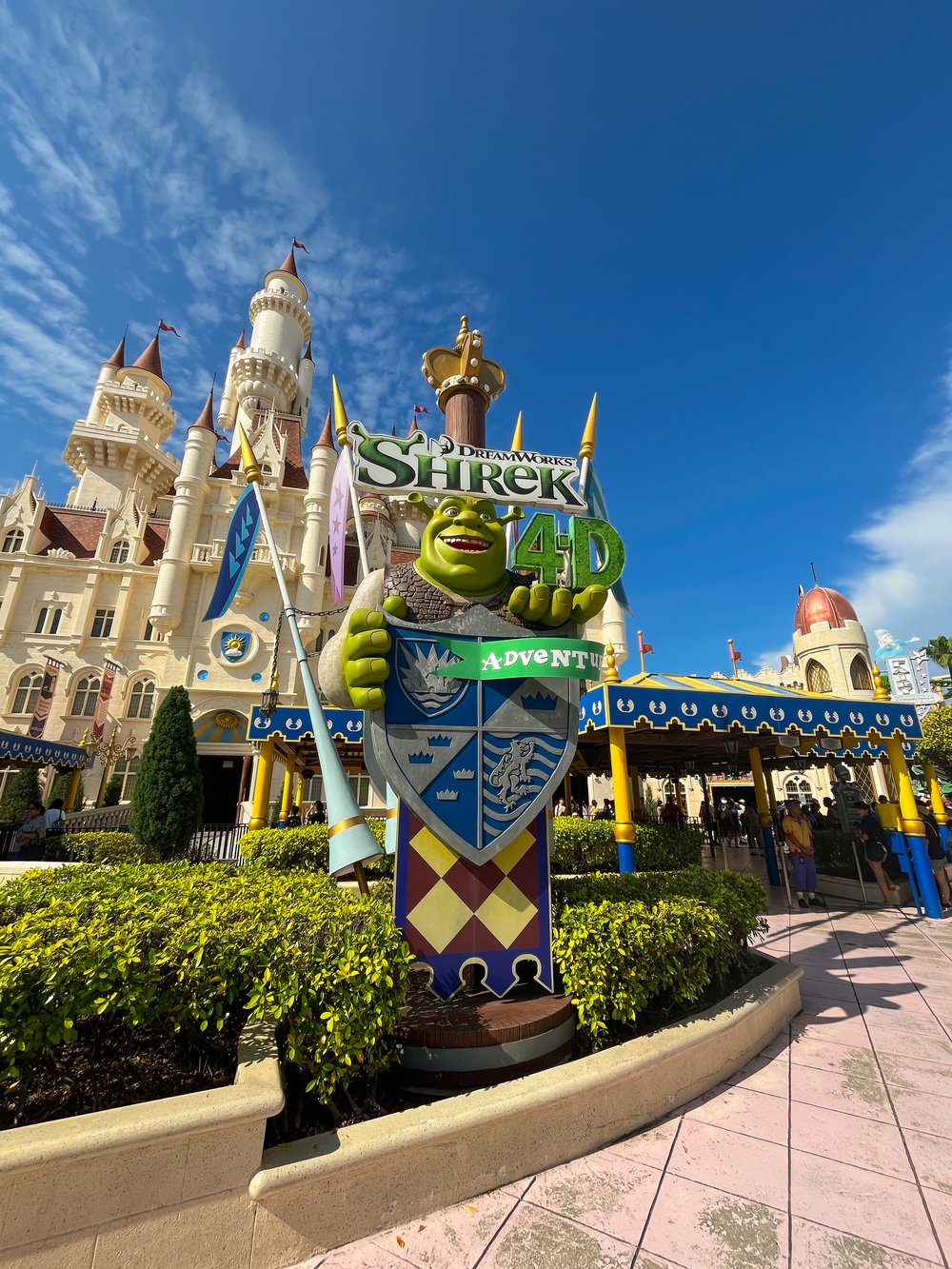 tau-luon-sieu-toc-universal-studios-singapore