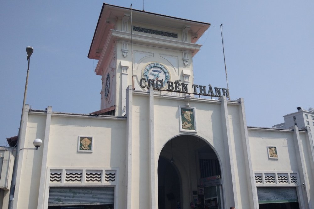 Chợ Bến Thành Có Bao Nhiêu Cửa?