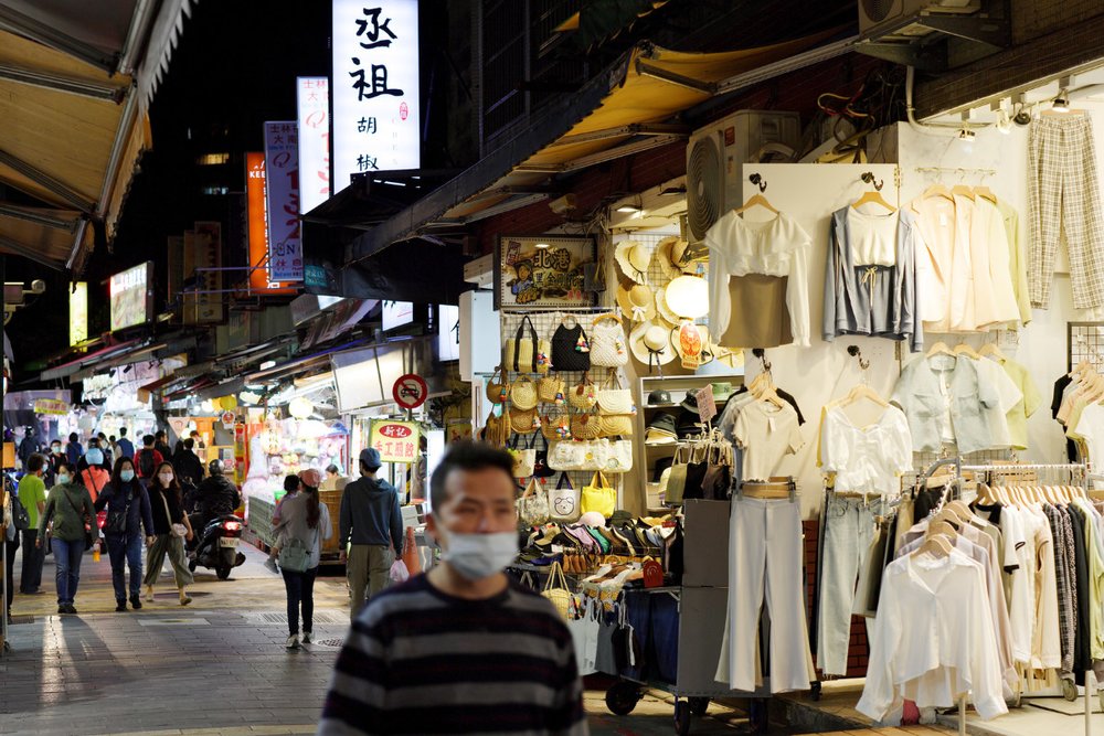 Mua Sắm Quần Áo Và Phụ Kiện