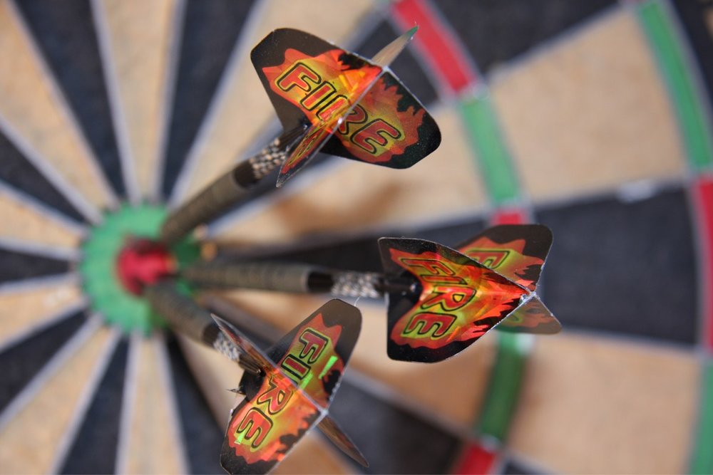 Ném Phi Tiêu Nhận Quà