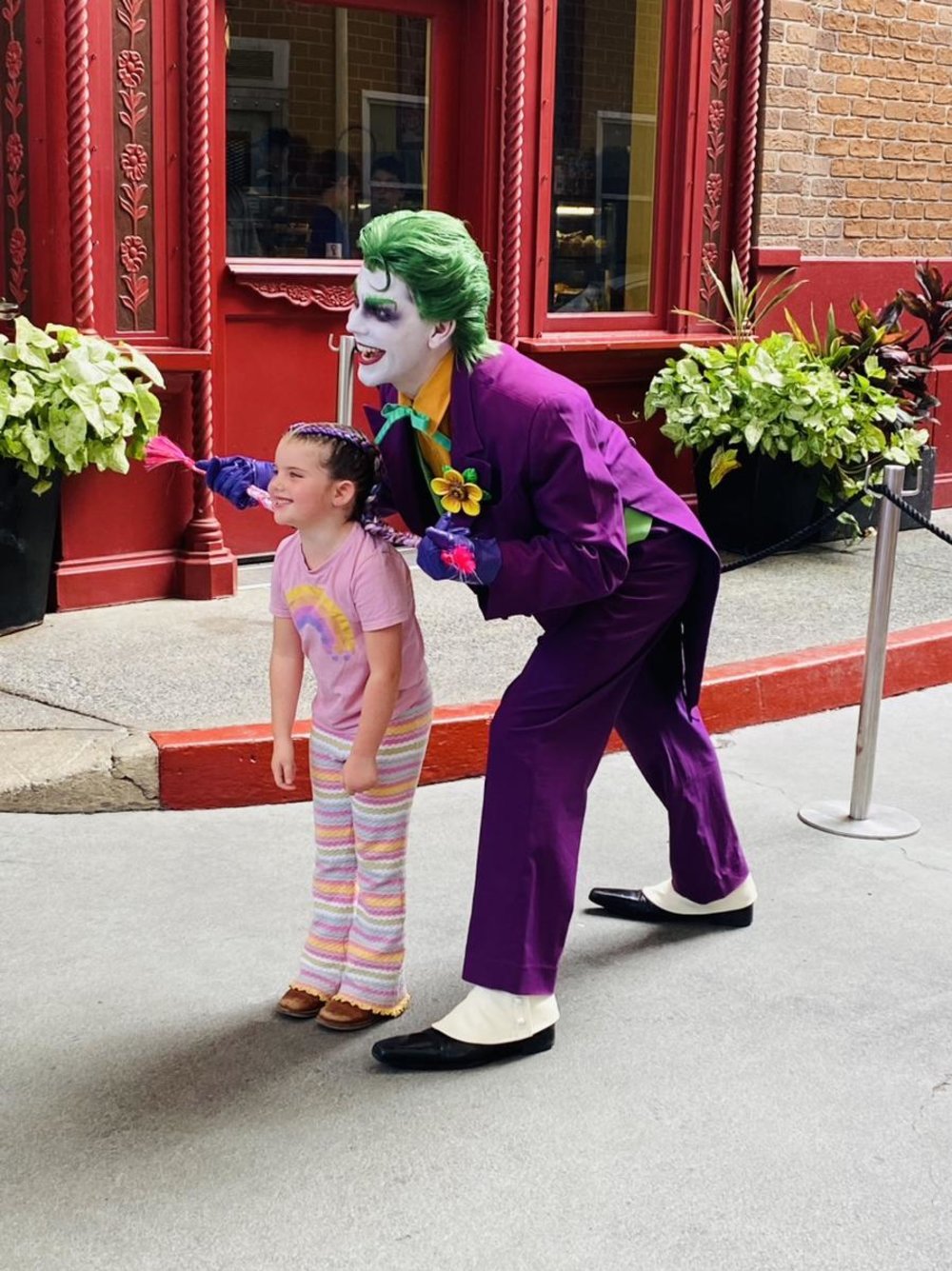 ゴールドコースト ワーナーブラザース ムービーワールド 人気キャラクターとのグリーティング