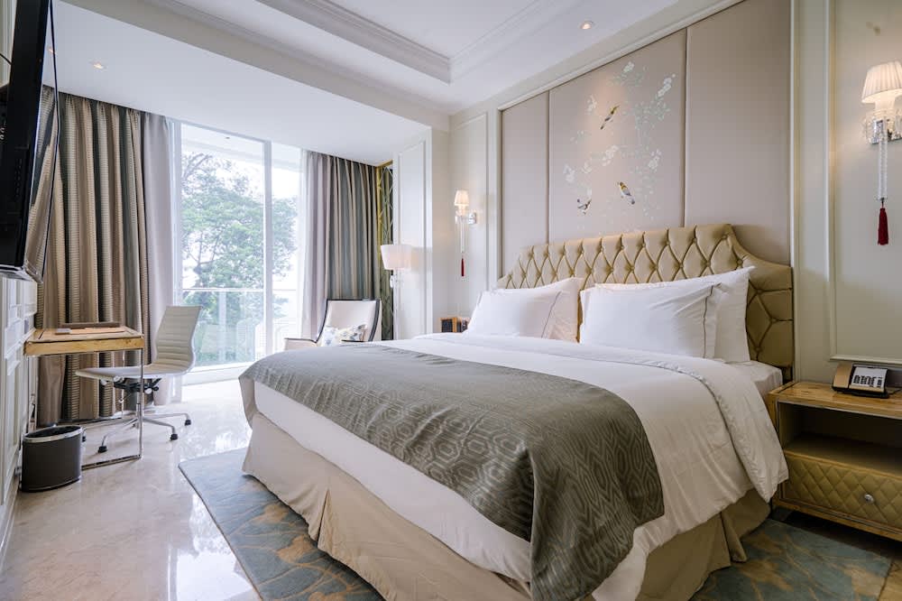 Art Deco Luxury Hotel & Residence Hotel Bandung - Room
