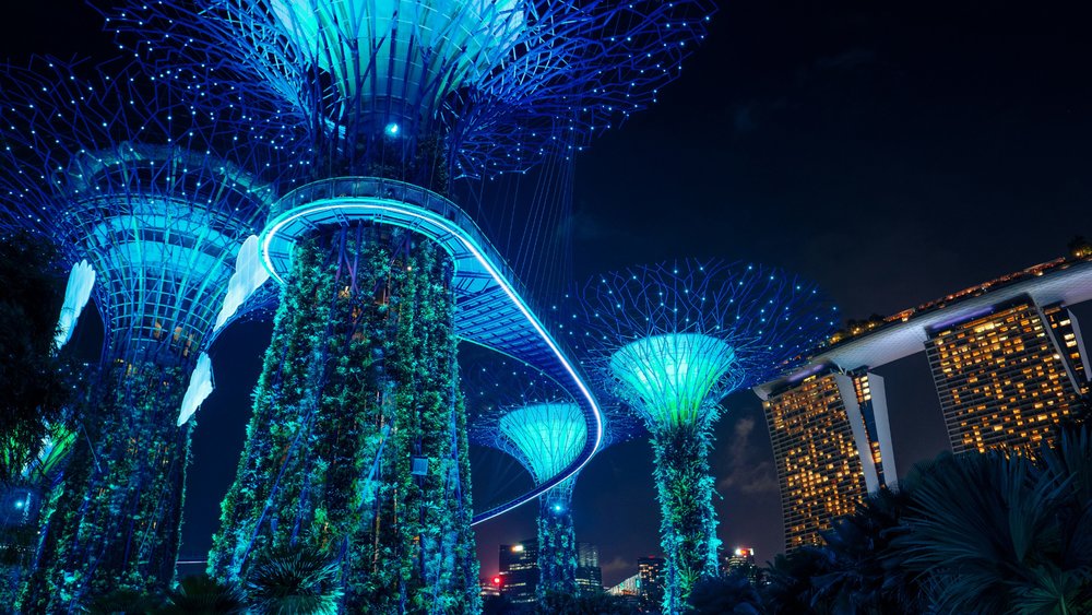 What time is the light show in Gardens by the Bay?