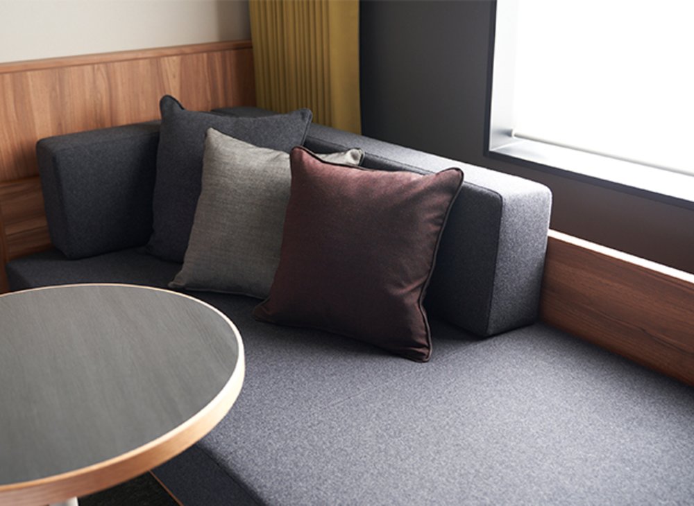 CROSS Life博多天神飯店-標準房可改造成沙發床的沙發