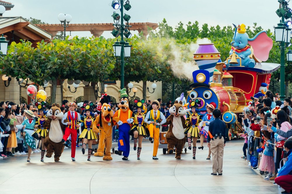 [Shanghai Disneyland Guide] ใกล้ชิดกับมิกกี้และเจ้าหญิงต่างๆ พร้อมสำรวจสวนสนุกโซนใหม่ - Zootopia 2