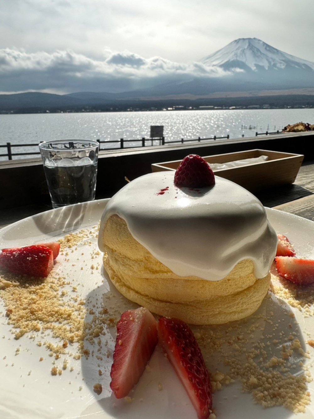 where to eat with a view of fuji the park