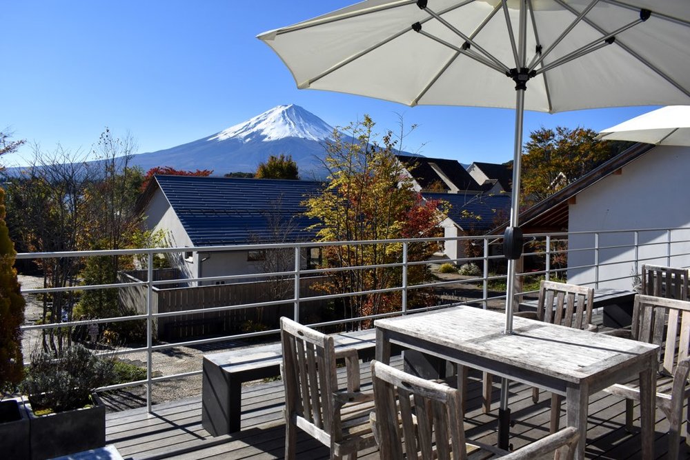 where to eat with a view of fuji Brand new day