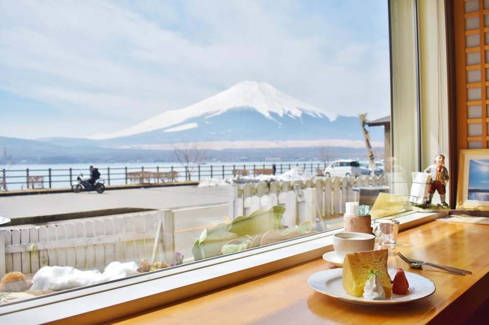 where to eat with a view of fuji cafe noah