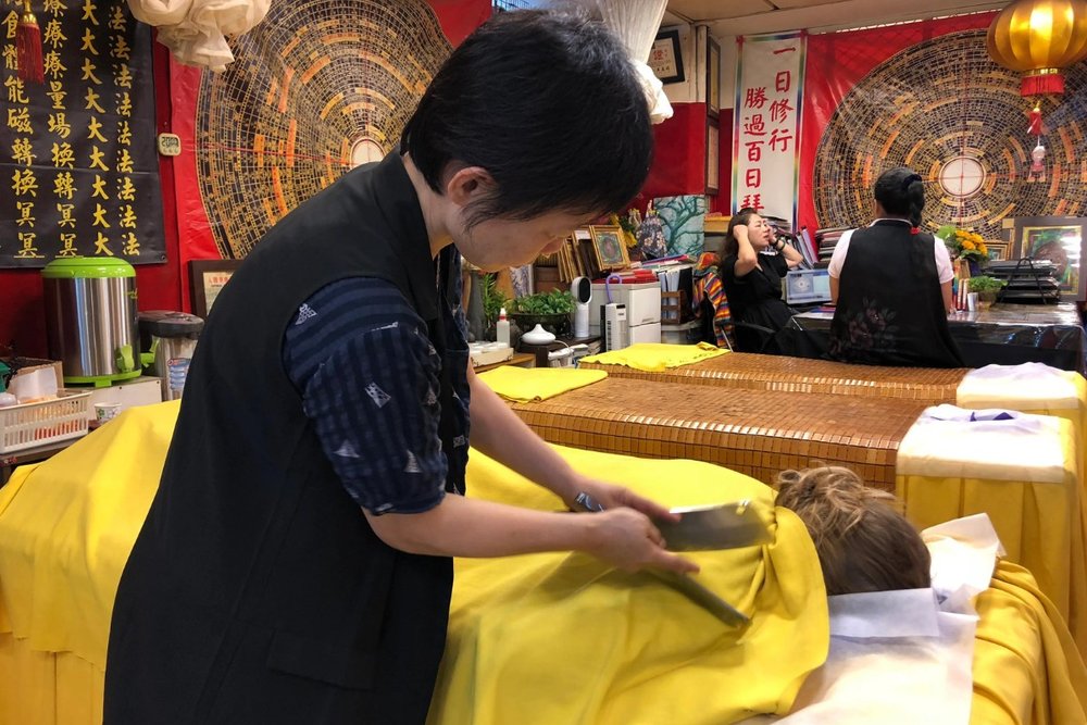 Trải Nghiệm Massage Bằng Dao