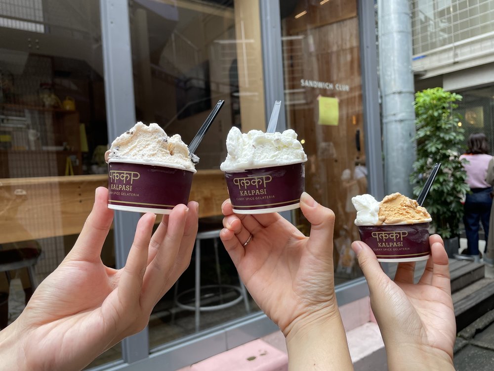 three cups of gelato orders