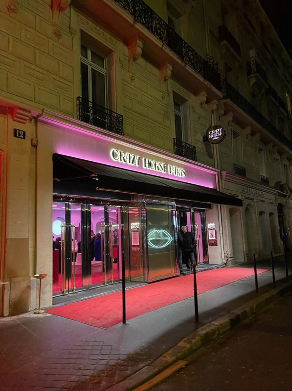 パリ クレイジーホース