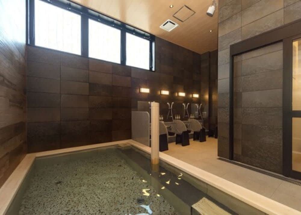 支笏湖住宿推薦｜千歲皇后飯店