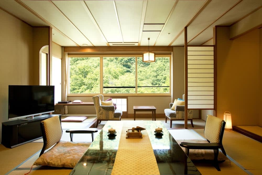 支笏湖住宿推薦｜花楓葉飯店