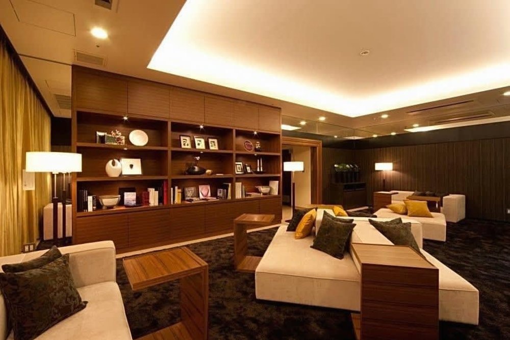 上野公園光芒飯店｜大廳設有休息區