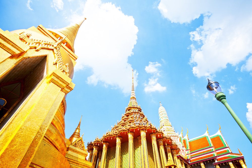 Chiêm Ngưỡng Bảo Tháp Phra Siratana