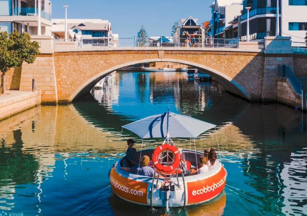 perth road trip itinerary mandurah boat