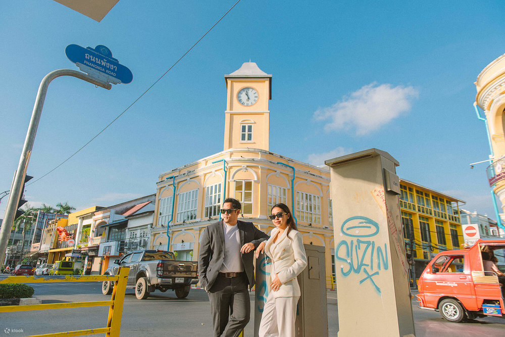 Chụp Ảnh Những Ngôi Nhà Đầy Màu Sắc Tại Đường Thalang