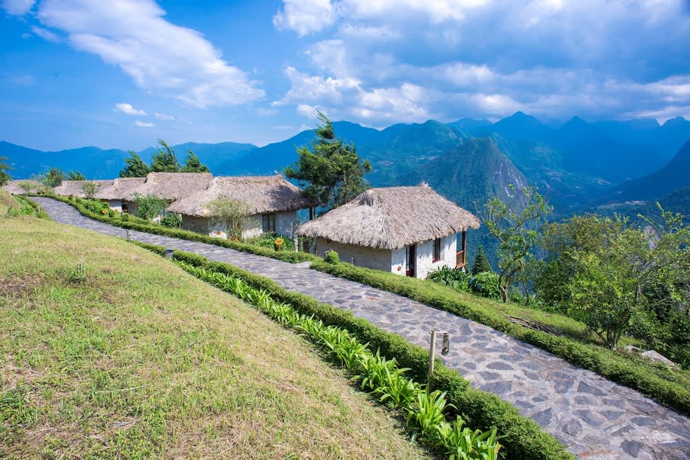 where to stay in sapa mountain resort