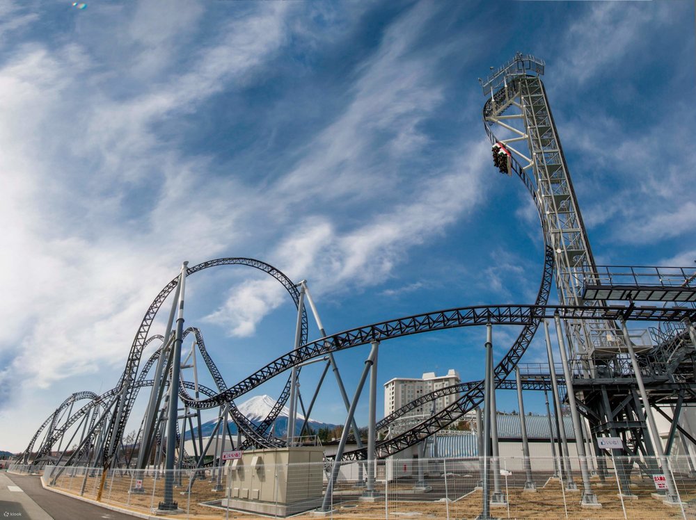 Công Viên Giải Trí Fuji-Q Highland