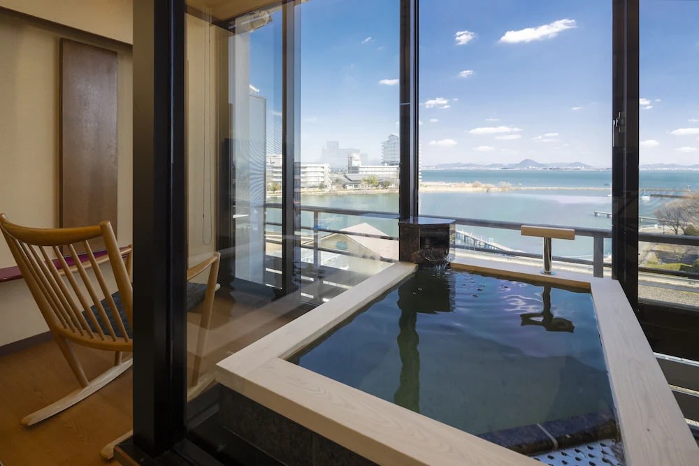 雄琴溫泉 琵琶湖綠水亭溫泉飯店