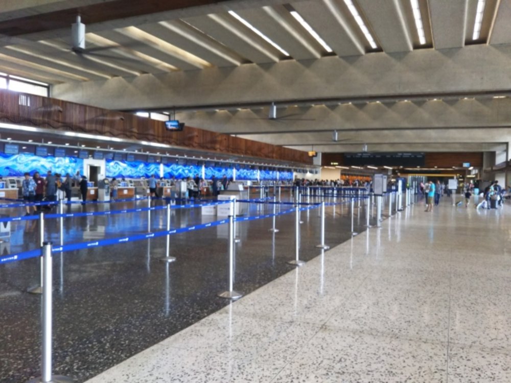 ハワイ ホノルル ダニエル・K・イノウエ国際空港