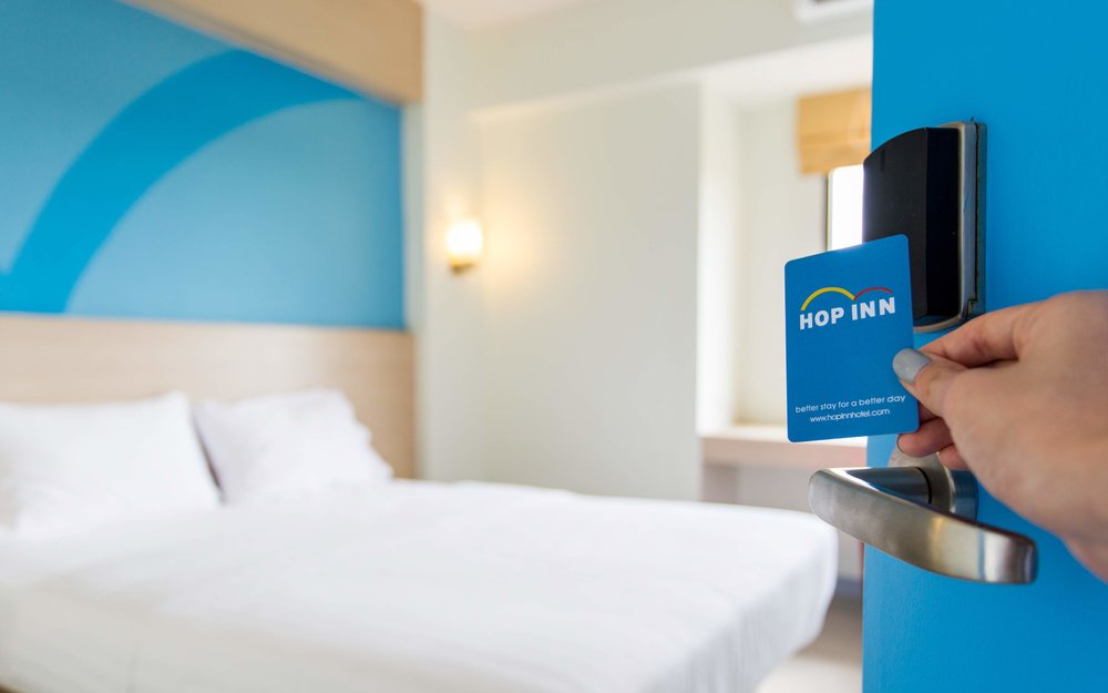 hop inn ortigas standard double room