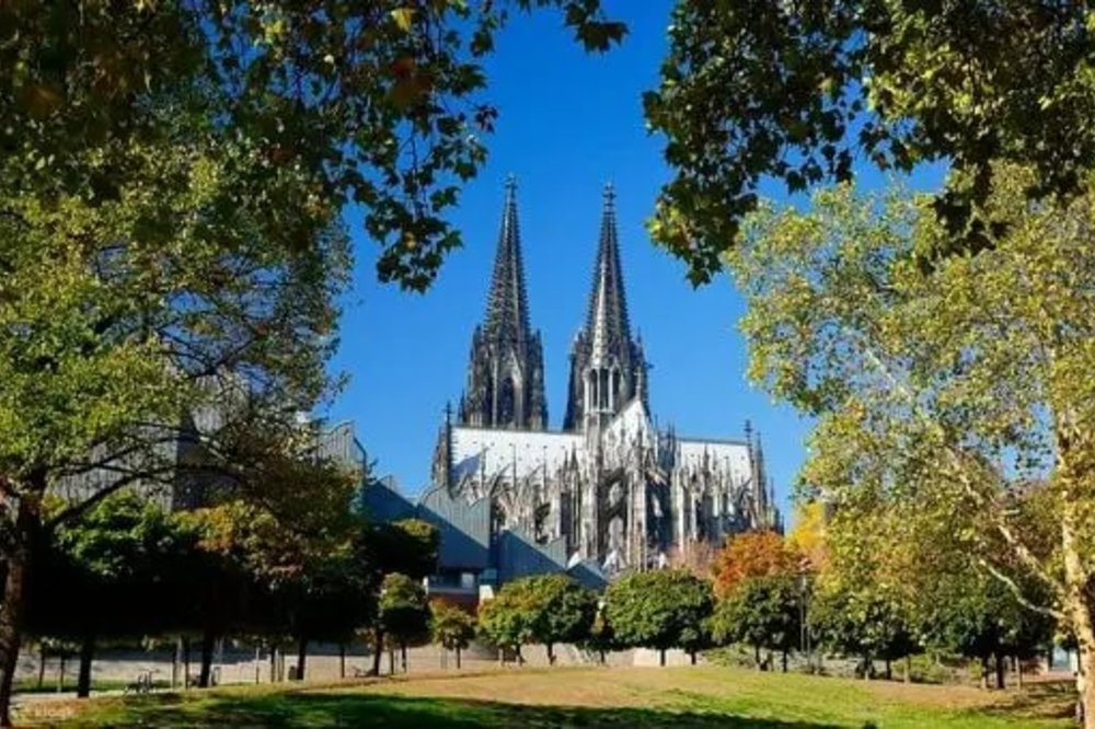 dia-diem-du-lich-duc