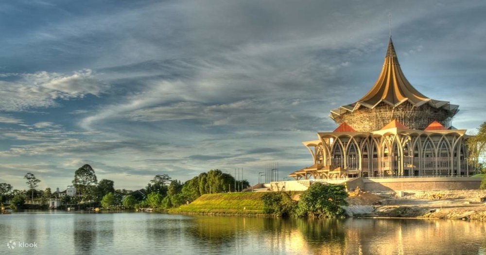 Bến Tàu Kuching Waterfront 