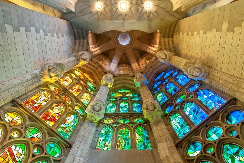 Tham Quan Bảo Tàng Thánh Đường Sagrada Familia
