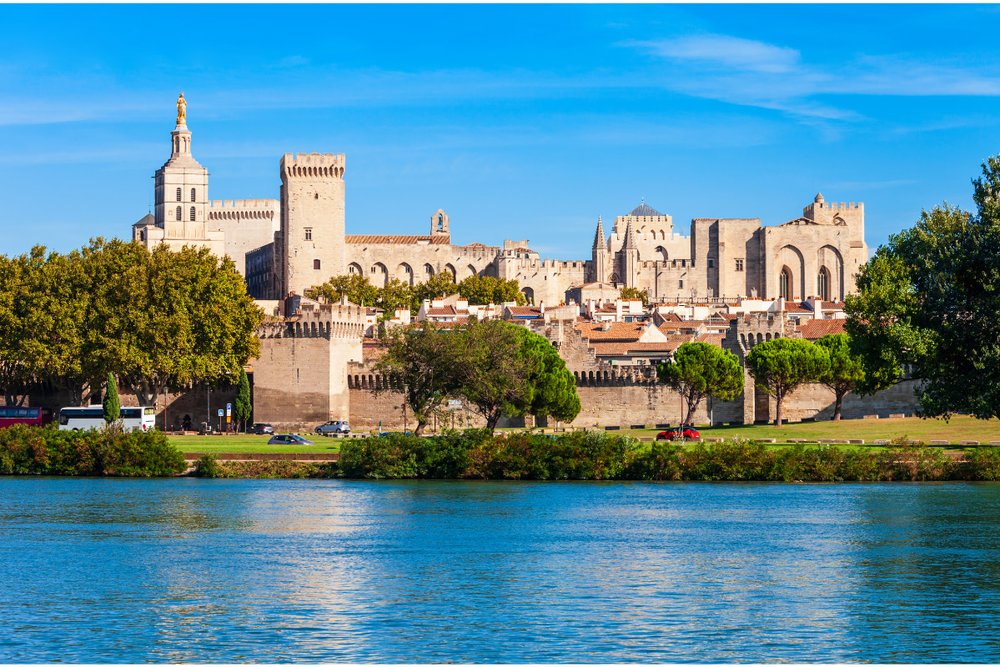 Các Địa Điểm Du Lịch Avignon Pháp Được Yêu Mến