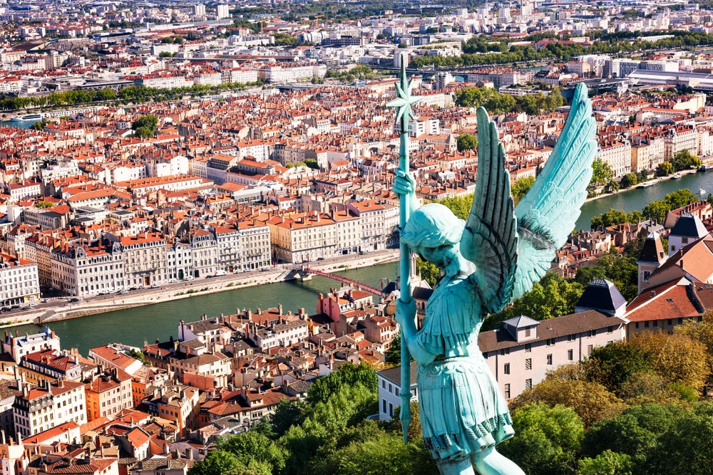 Các Địa Điểm Du Lịch Lyon Pháp Không Nên Bỏ Lỡ 