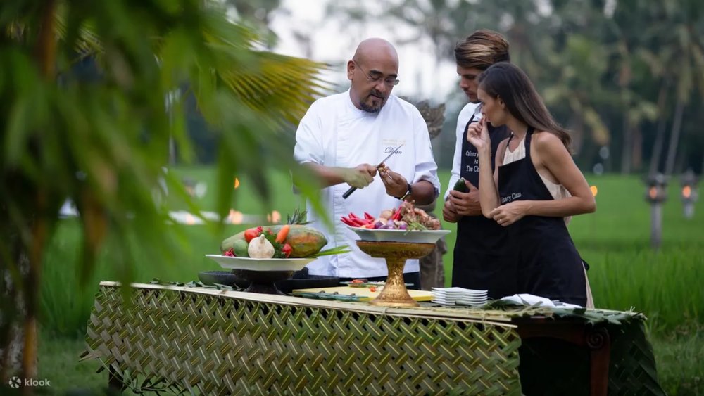 7. Enjoy afternoon tea at Chedi Club