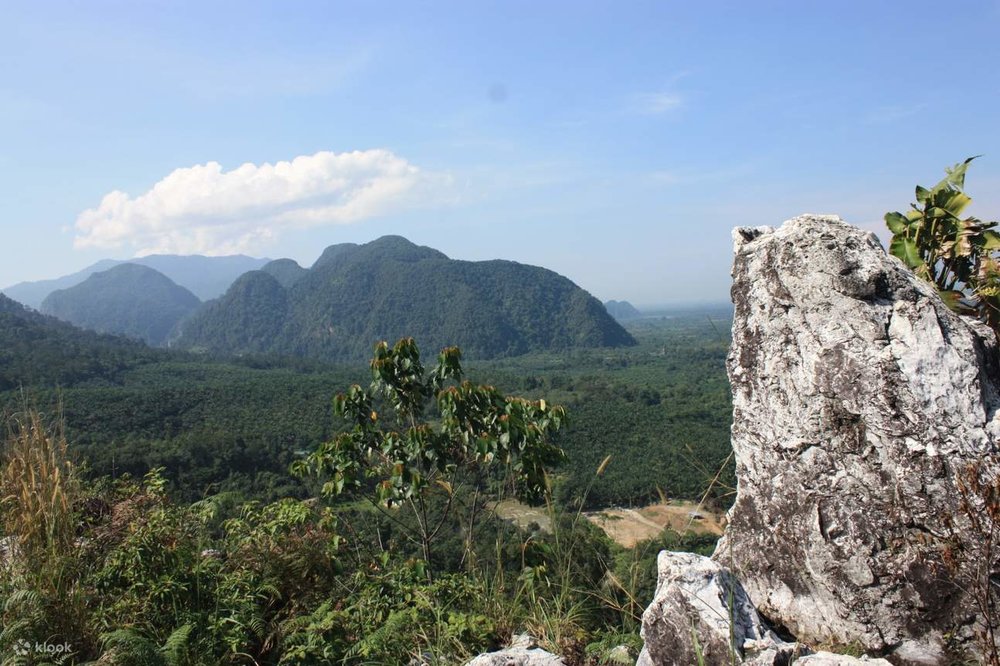 Trekking Tại Bukit Batu Putih Ở Ipoh