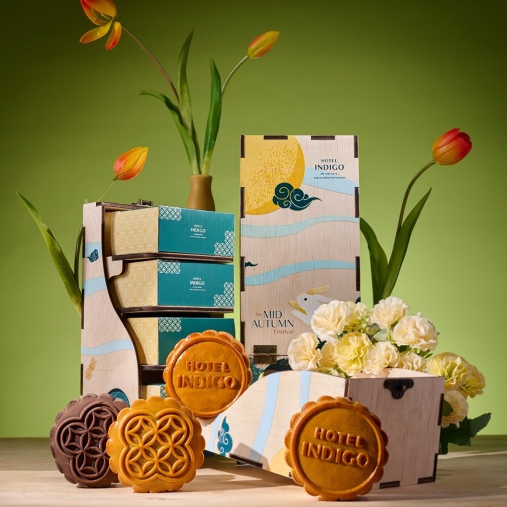 Hotel Indigo Kuala Lumpur on the Park mooncake set 2024