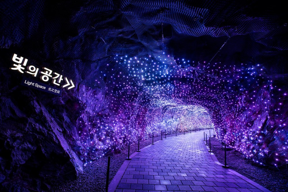 seoul road trips Gwangmyeong Cave