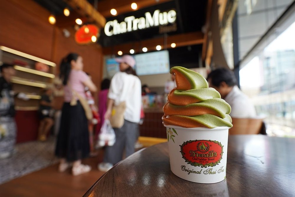 「チャトラムー(Cha Tra Mue)」のタイティーソフトクリーム
