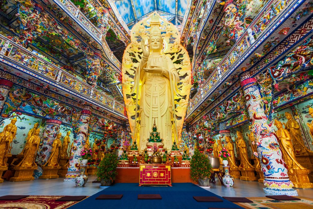 Những Cái “Nhất” Ở Chùa Linh Phước Đà Lạt